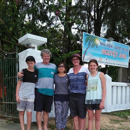 Nguyet Anh Guesthouse Lang Co Bagian luar foto