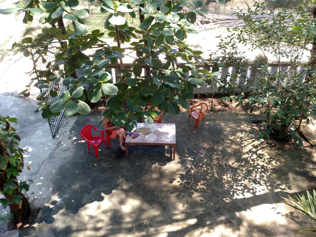 Nguyet Anh Guesthouse Lang Co Bagian luar foto
